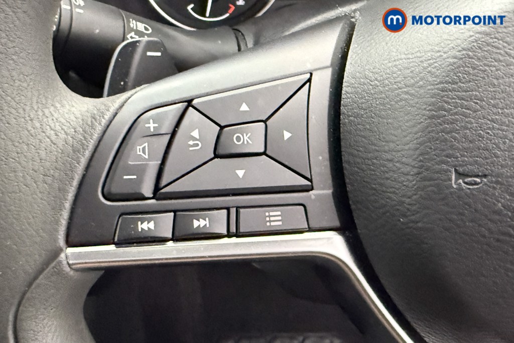 Nissan Juke Acenta Premium Automatic Petrol SUV - Stock Number (1552720) - 12th supplementary image
