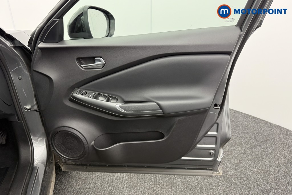 Nissan Juke Acenta Premium Automatic Petrol SUV - Stock Number (1552720) - 16th supplementary image
