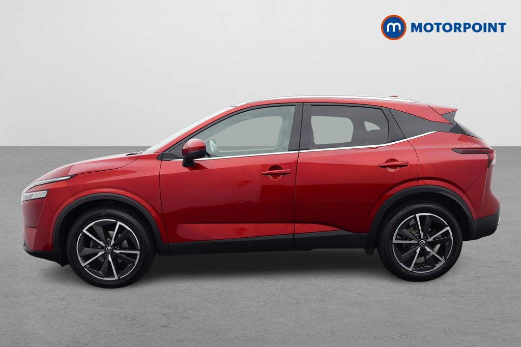 Nissan Qashqai Tekna Manual Petrol SUV - Stock Number (1552739) - Passenger side