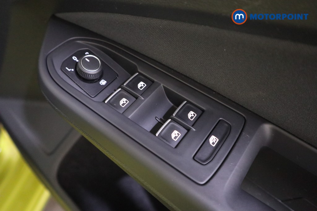 Volkswagen Golf Life Manual Diesel Hatchback - Stock Number (1552799) - 9th supplementary image