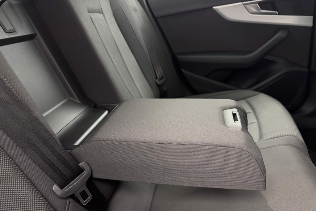 Audi A4 Technik Automatic Petrol Saloon - Stock Number (1552835) - 24th supplementary image