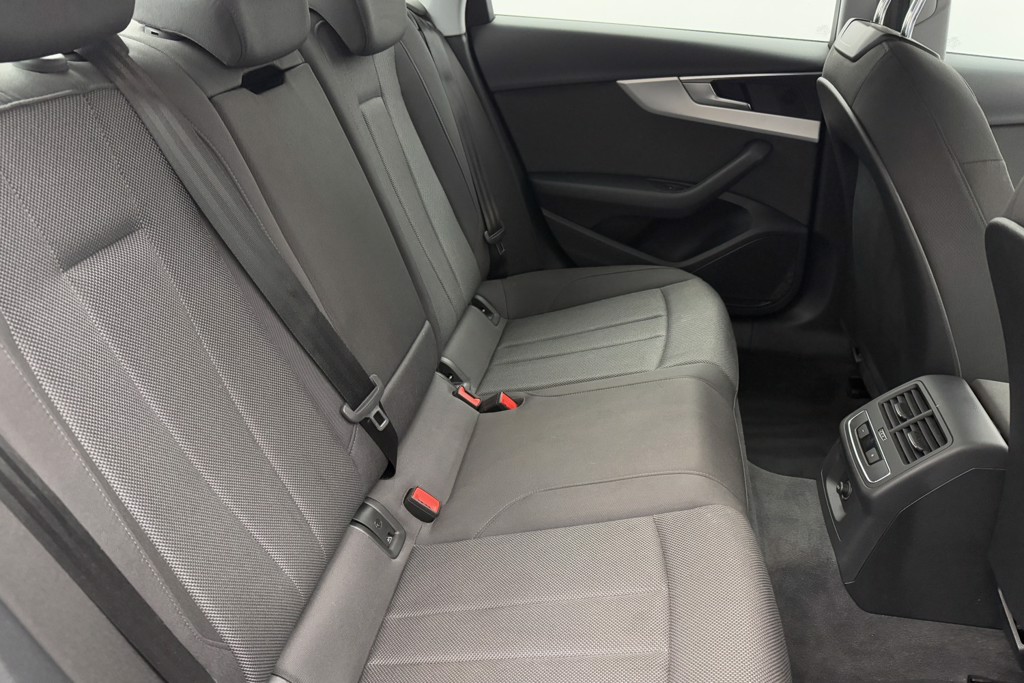 Audi A4 Technik Automatic Petrol Saloon - Stock Number (1552835) - 25th supplementary image