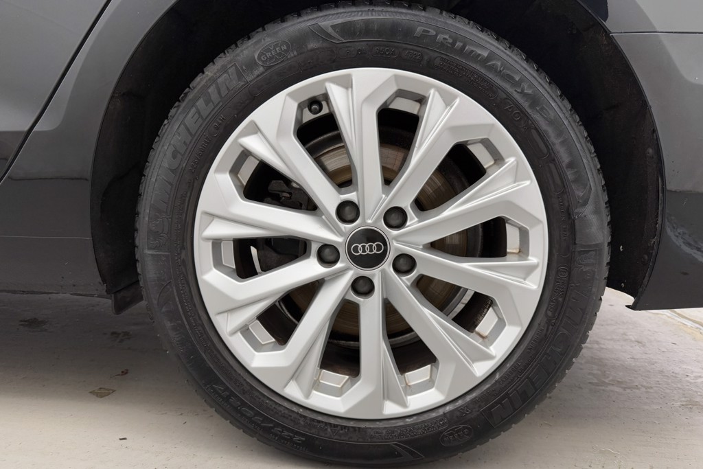 Audi A4 Technik Automatic Petrol Saloon - Stock Number (1552835) - 32nd supplementary image