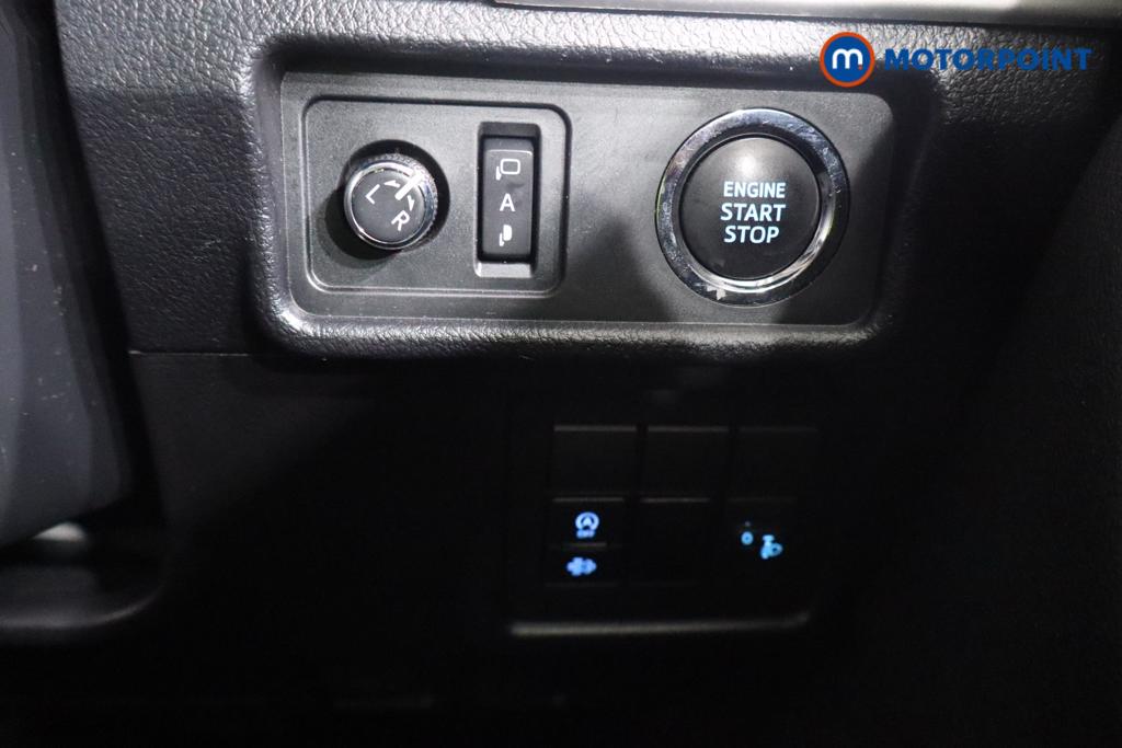Toyota Land Cruiser Active Automatic Diesel SUV - Stock Number (1553010) - 12th supplementary image