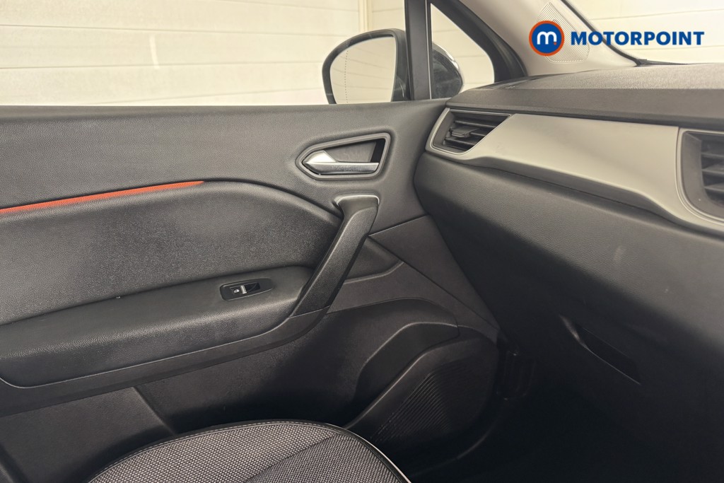 Renault Captur S Edition Manual Petrol SUV - Stock Number (1553608) - 12th supplementary image
