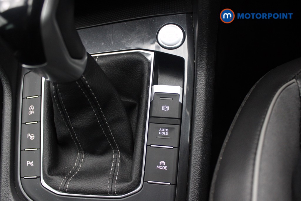 Volkswagen Tiguan R-Line Automatic Petrol SUV - Stock Number (1553842) - 12th supplementary image
