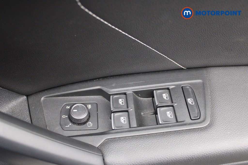 Volkswagen Tiguan R-Line Automatic Petrol SUV - Stock Number (1553842) - 18th supplementary image
