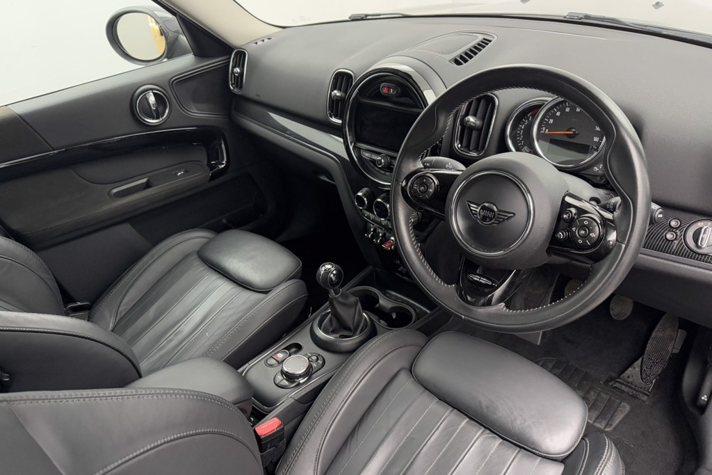 Mini Countryman Cooper S Manual Petrol SUV - Stock Number (1554417) - 1st supplementary image