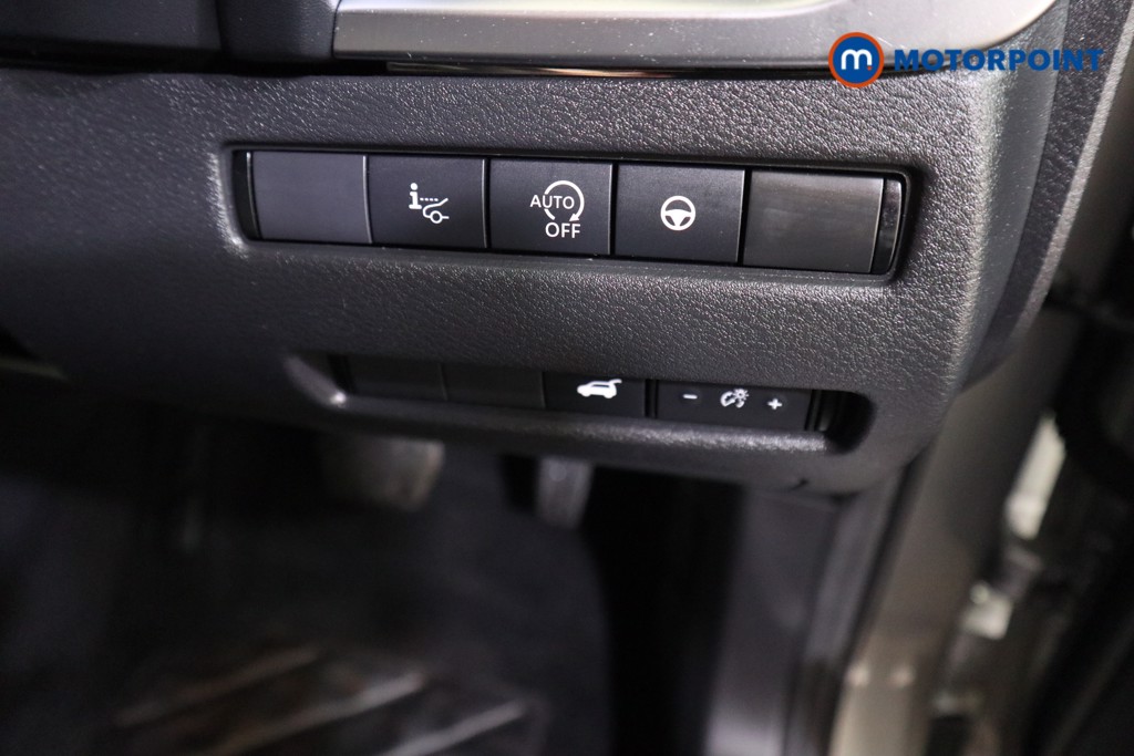 Nissan Qashqai Tekna Automatic Petrol SUV - Stock Number (1554487) - 9th supplementary image