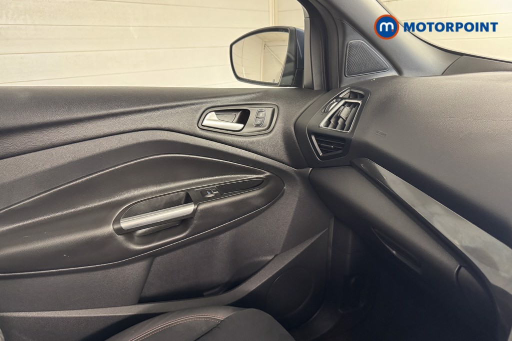 Ford Kuga St-Line Manual Petrol SUV - Stock Number (1554771) - 12th supplementary image