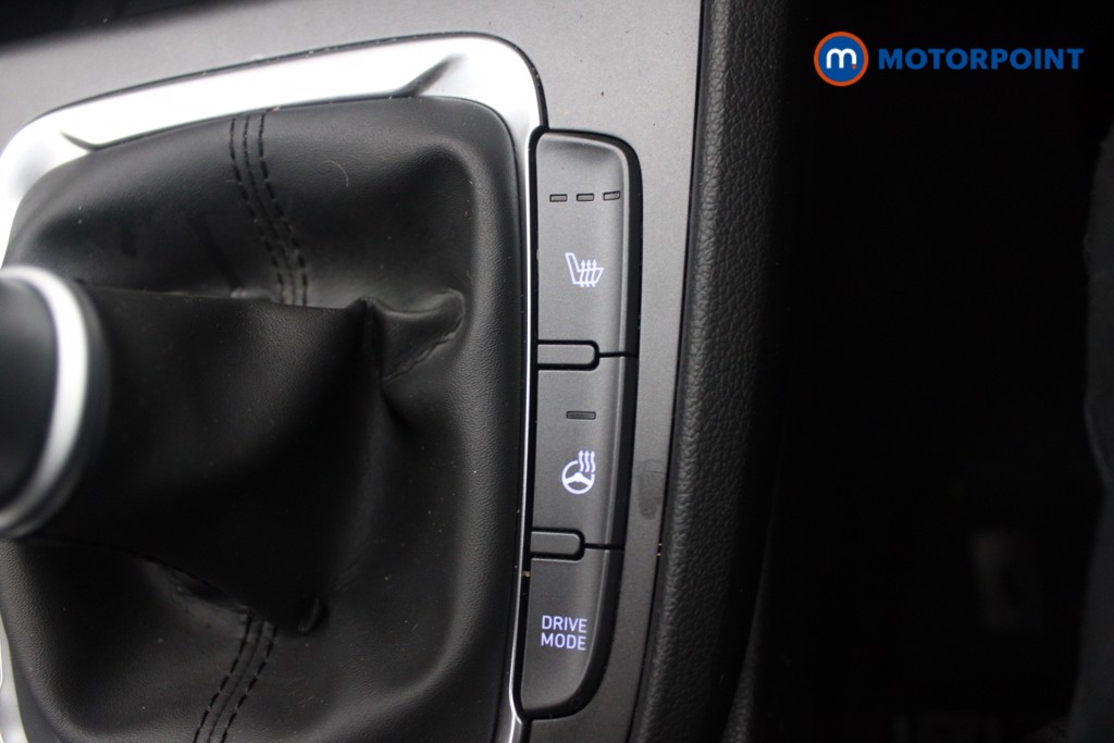 Hyundai Kona Premium Manual Petrol-Electric Hybrid SUV - Stock Number (1554806) - 13th supplementary image
