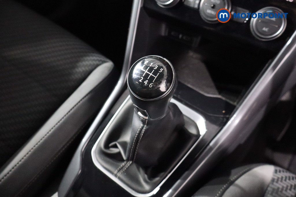 Volkswagen T-Roc R-Line Manual Petrol SUV - Stock Number (1554924) - 15th supplementary image
