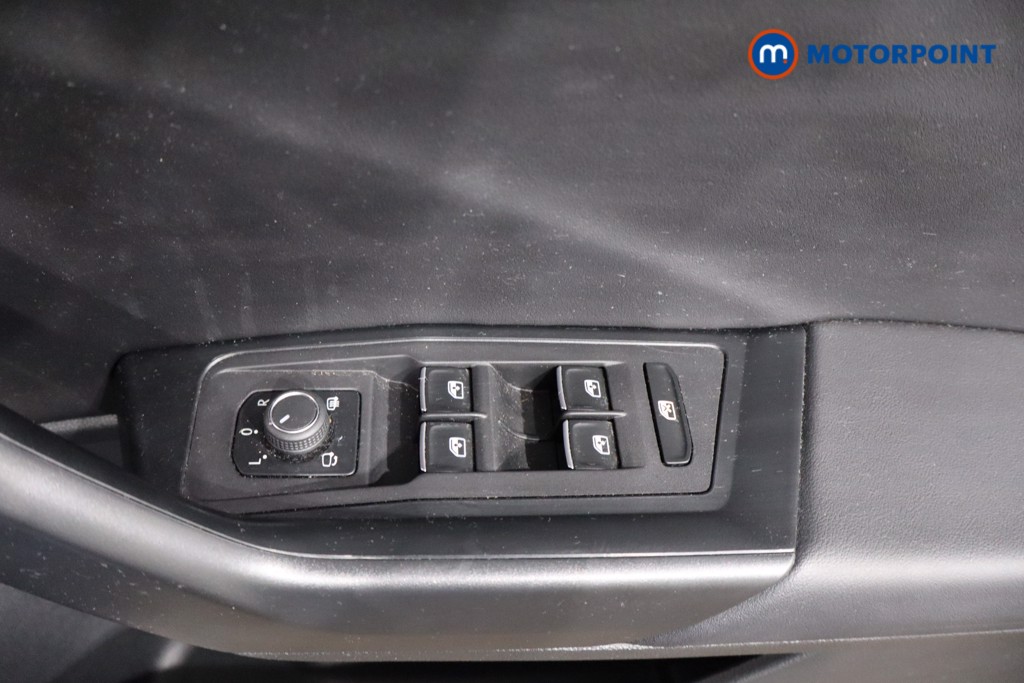 Volkswagen T-Roc R-Line Manual Petrol SUV - Stock Number (1554924) - 16th supplementary image