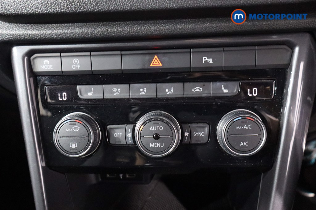 Volkswagen T-Roc R-Line Manual Petrol SUV - Stock Number (1554924) - 17th supplementary image