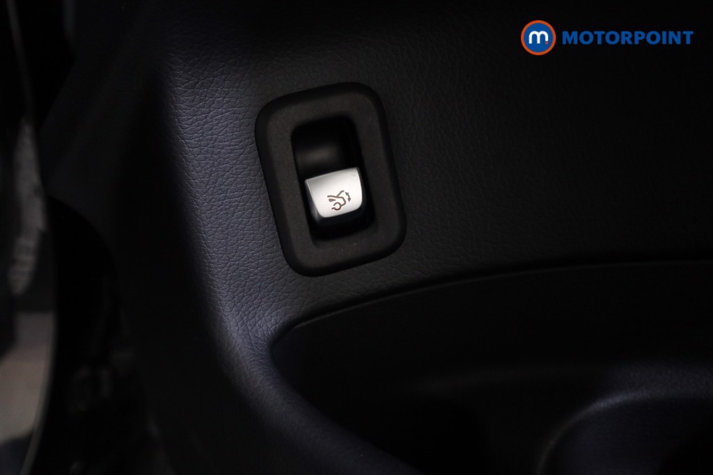 Mercedes-Benz GLC Night Edition Automatic Petrol SUV - Stock Number (1554967) - 13th supplementary image