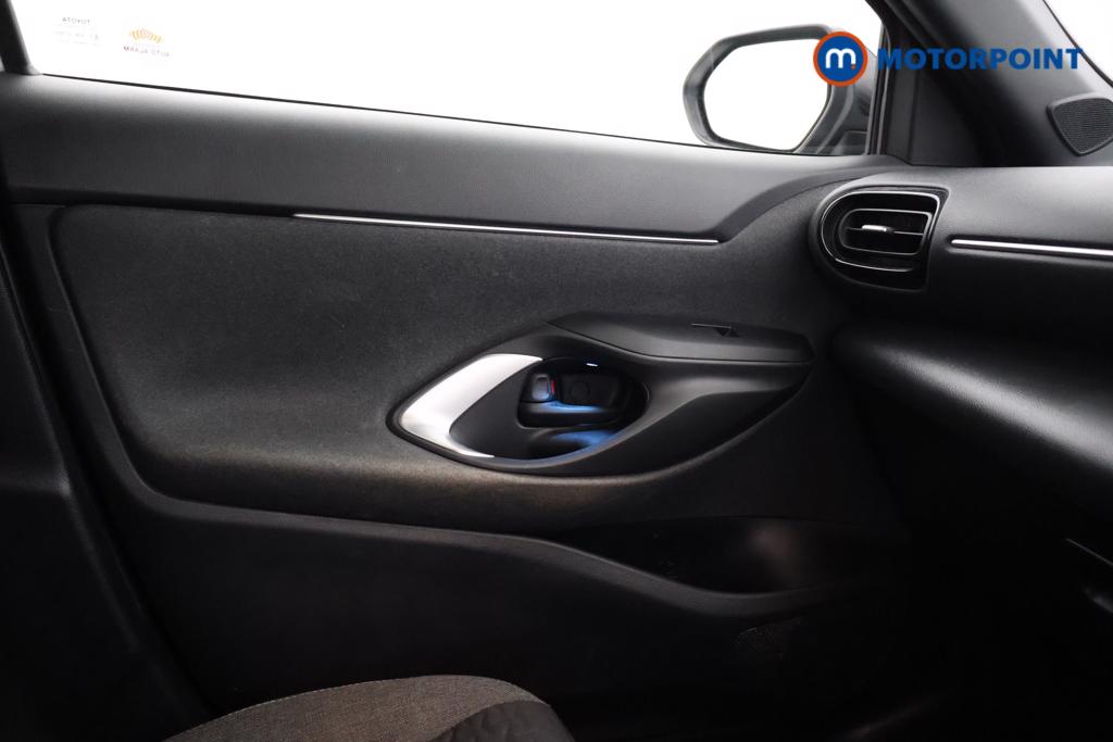 Toyota Yaris Cross Design Automatic Petrol-Electric Hybrid Estate - Stock Number (1554968) - 7th supplementary image