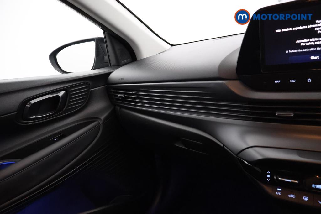 Hyundai Bayon Premium Manual Petrol-Electric Hybrid SUV - Stock Number (1555391) - 6th supplementary image