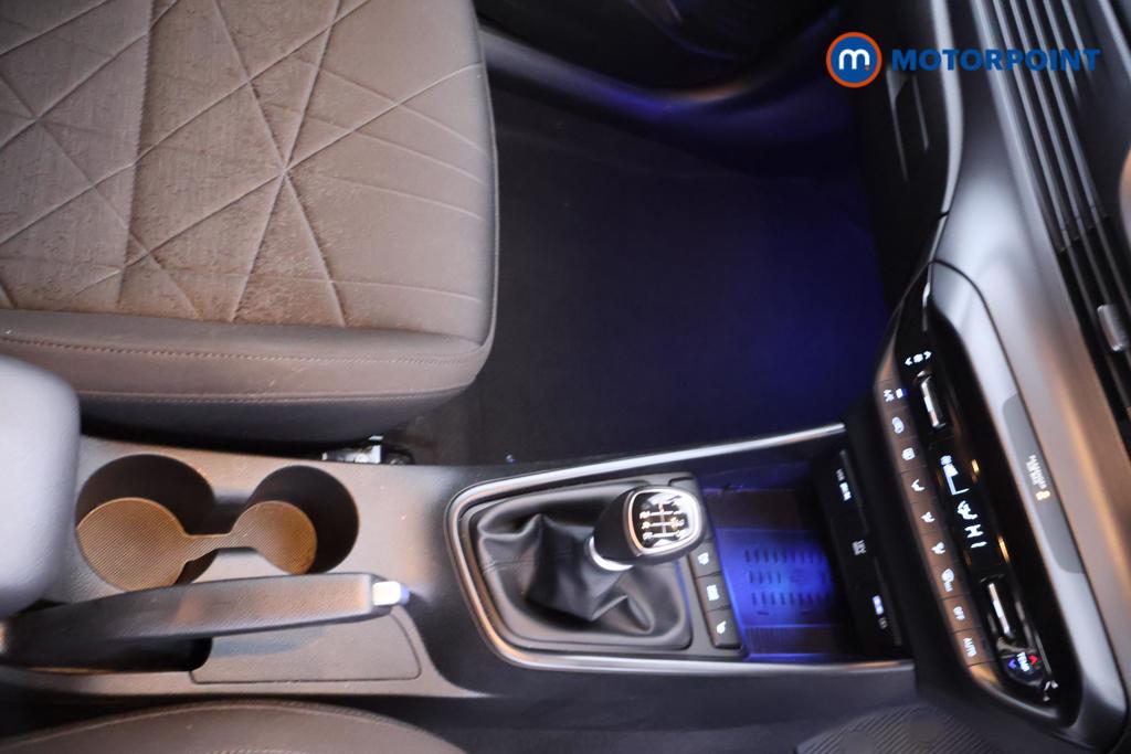Hyundai Bayon Premium Manual Petrol-Electric Hybrid SUV - Stock Number (1555391) - 8th supplementary image