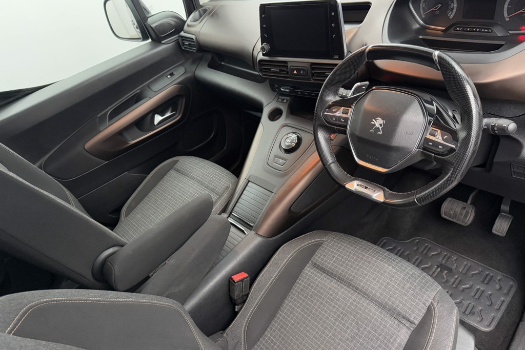 Peugeot Rifter Gt Line Automatic Diesel People Carrier - Stock Number (1555729) - 1st supplementary image