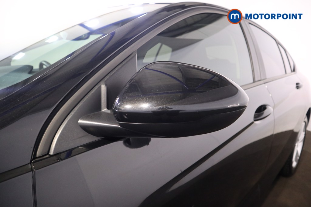 Vauxhall Insignia Design Automatic Petrol Hatchback - Stock Number (1556356) - 23rd supplementary image