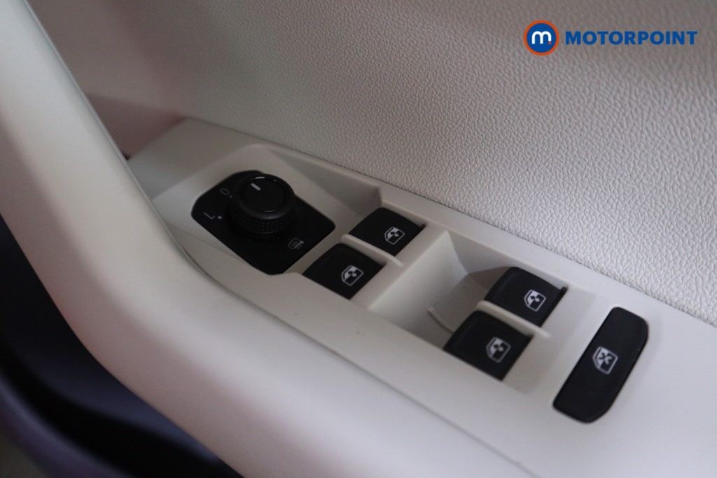 Volkswagen Polo Beats Manual Petrol Hatchback - Stock Number (1556589) - 11th supplementary image