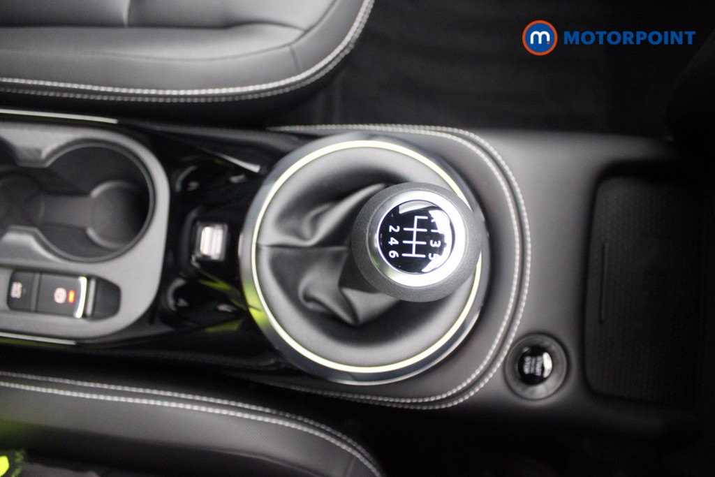 Nissan Juke Tekna Manual Petrol SUV - Stock Number (1556758) - 14th supplementary image