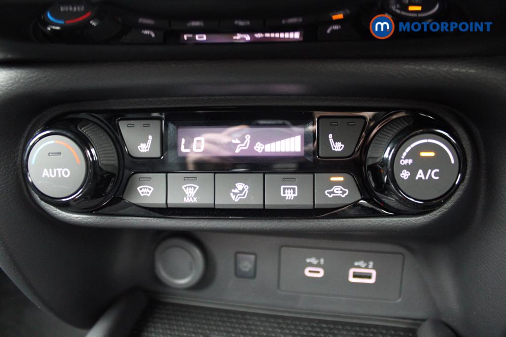 Nissan Juke Tekna Manual Petrol SUV - Stock Number (1556760) - 16th supplementary image