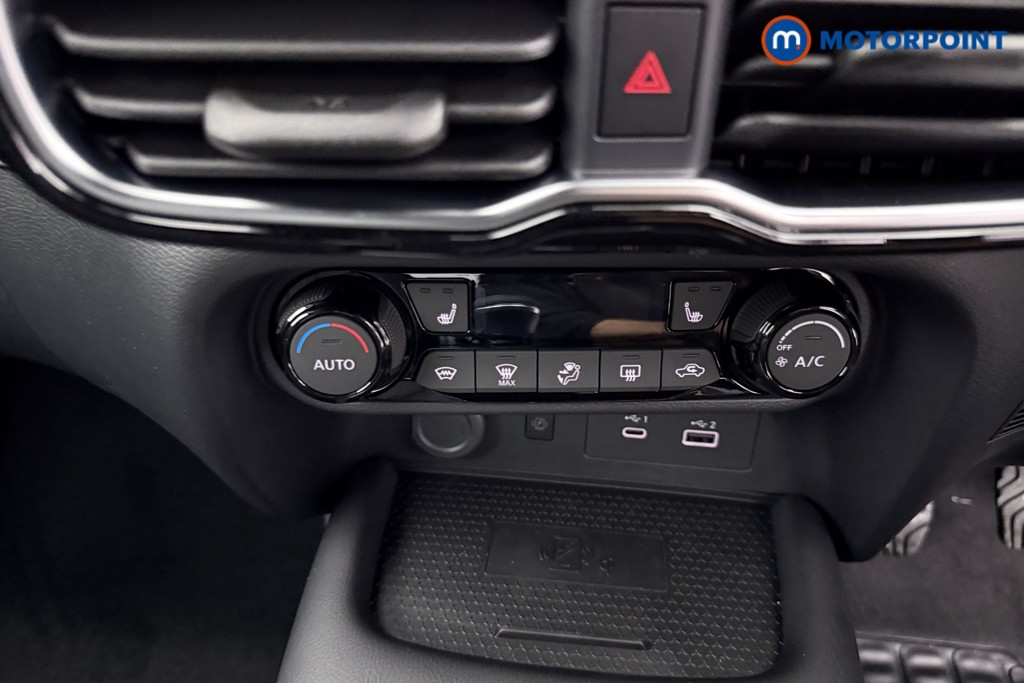 Nissan Juke Tekna Manual Petrol SUV - Stock Number (1556794) - 10th supplementary image