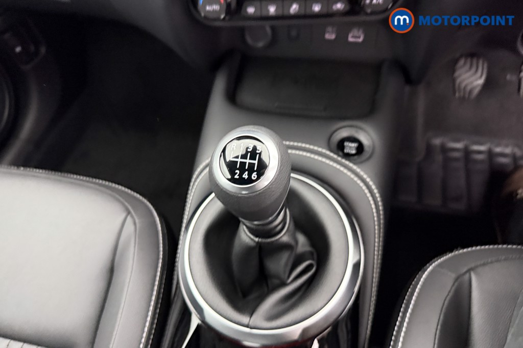 Nissan Juke Tekna Manual Petrol SUV - Stock Number (1556794) - 11th supplementary image