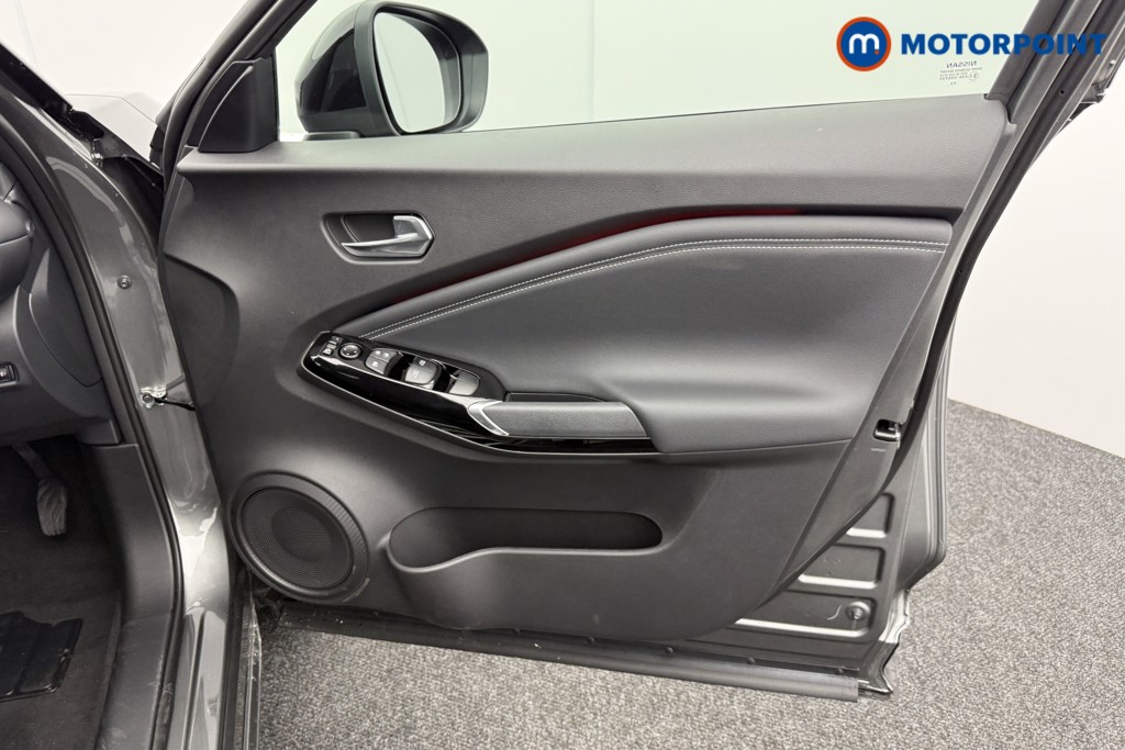 Nissan Juke Tekna Manual Petrol SUV - Stock Number (1556794) - 16th supplementary image