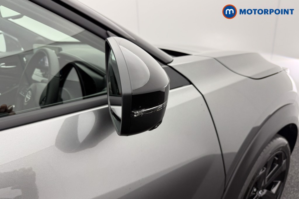 Nissan Juke Tekna Manual Petrol SUV - Stock Number (1556794) - 17th supplementary image
