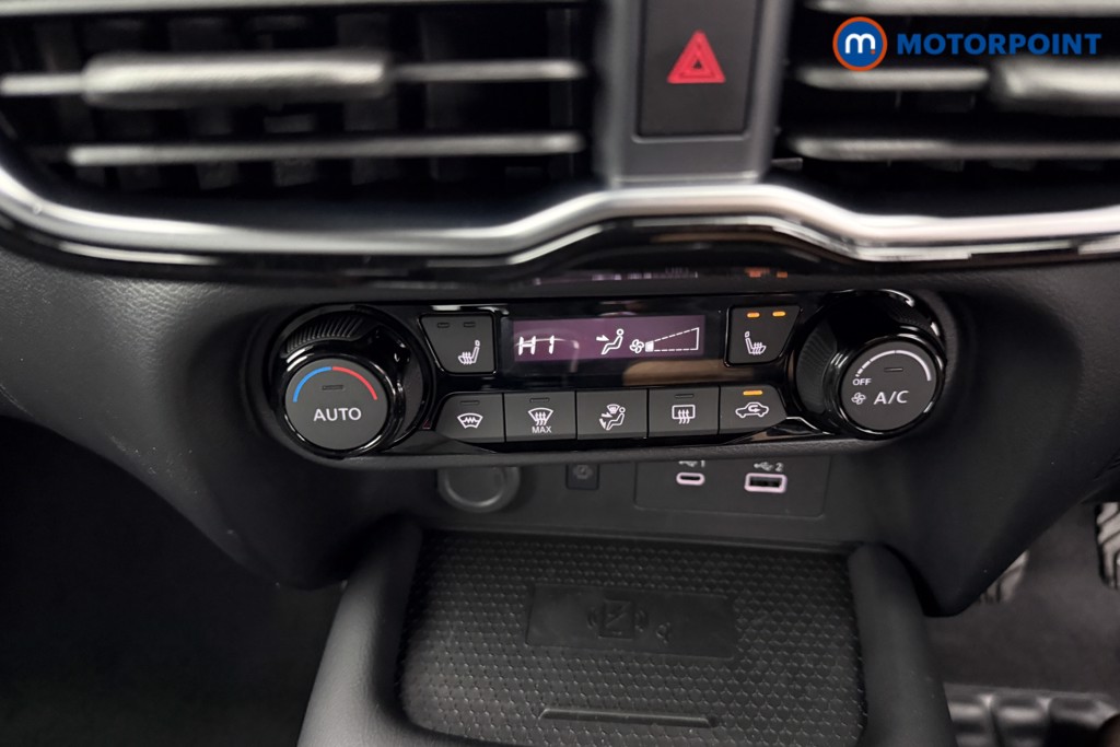 Nissan Juke Tekna Manual Petrol SUV - Stock Number (1556801) - 10th supplementary image