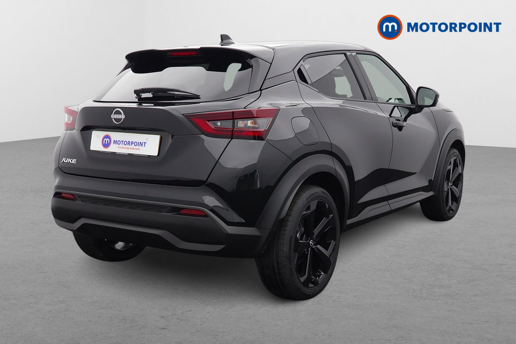 Nissan Juke Tekna Manual Petrol SUV - Stock Number (1556801) - Drivers side rear corner