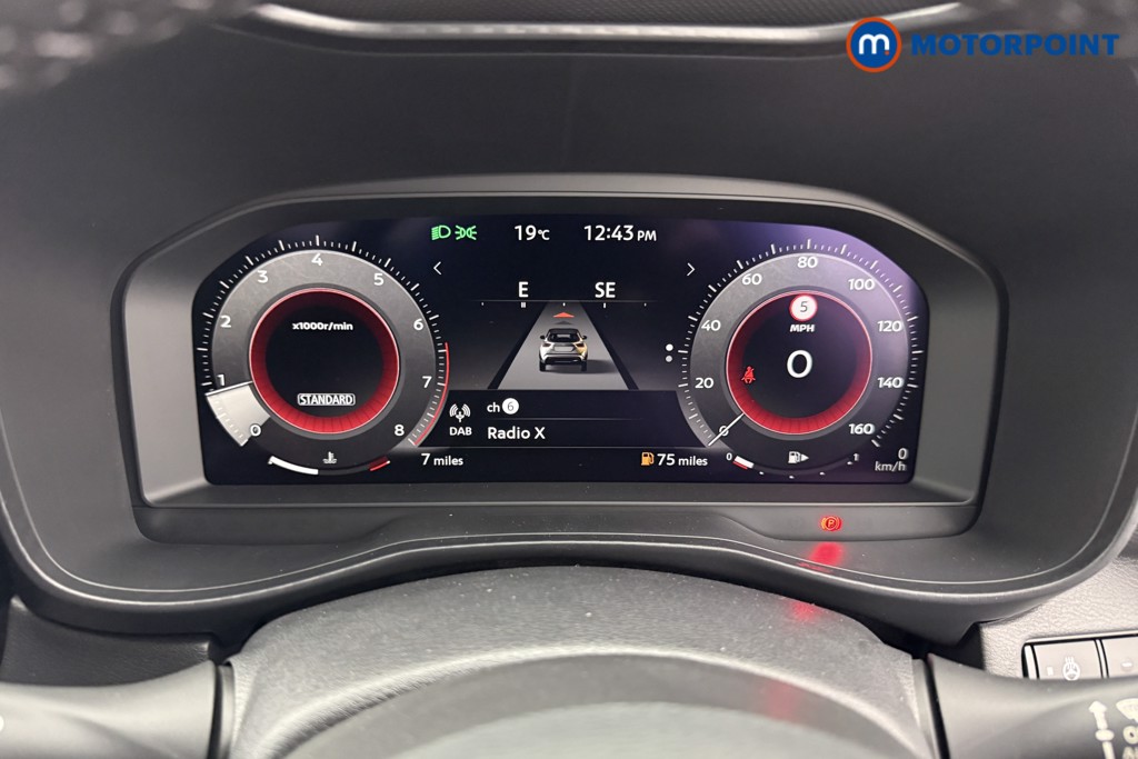 Nissan Juke Tekna Manual Petrol SUV - Stock Number (1556804) - 5th supplementary image