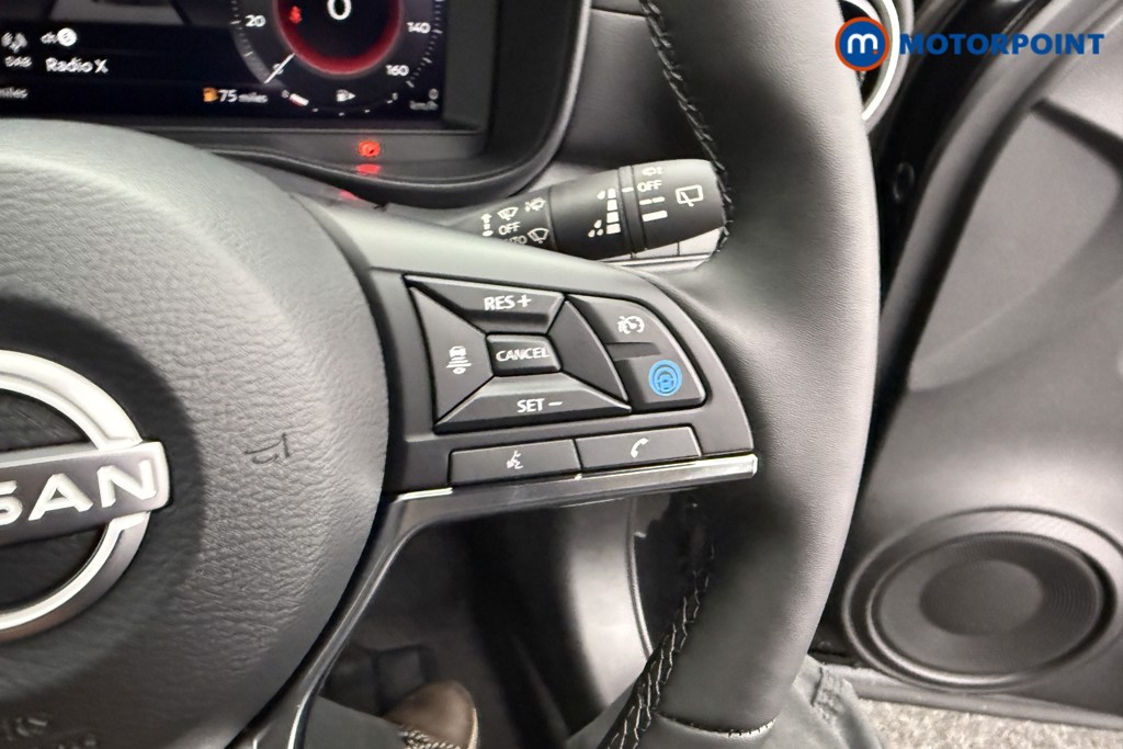 Nissan Juke Tekna Manual Petrol SUV - Stock Number (1556804) - 13th supplementary image