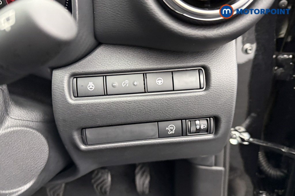 Nissan Juke Tekna Manual Petrol SUV - Stock Number (1556804) - 14th supplementary image