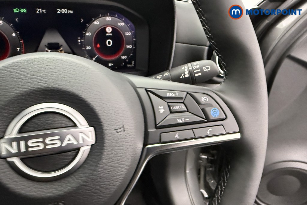 Nissan Juke Tekna Manual Petrol SUV - Stock Number (1556810) - 13th supplementary image