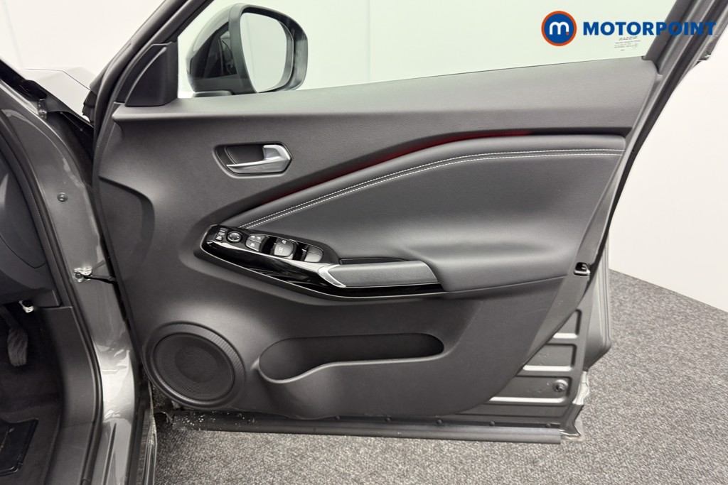 Nissan Juke Tekna Manual Petrol SUV - Stock Number (1556810) - 16th supplementary image