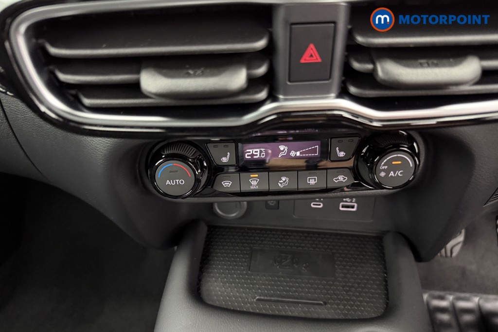 Nissan Juke Tekna Manual Petrol SUV - Stock Number (1556814) - 10th supplementary image
