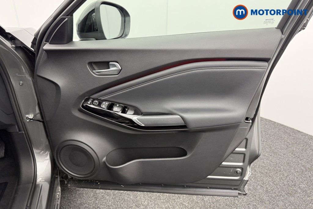 Nissan Juke Tekna Manual Petrol SUV - Stock Number (1556814) - 16th supplementary image