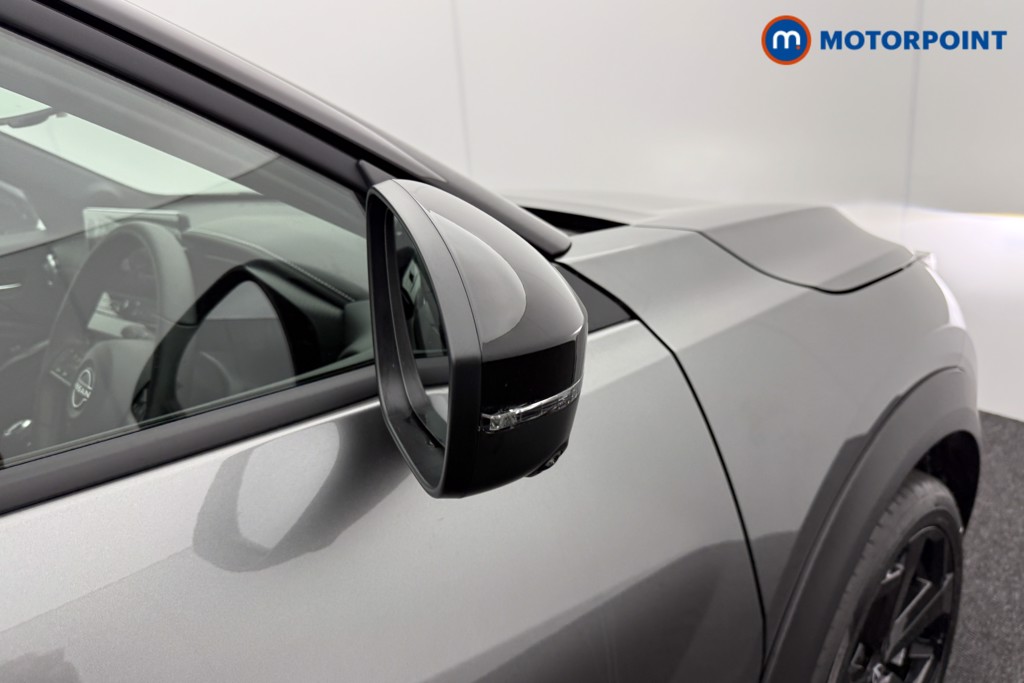 Nissan Juke Tekna Manual Petrol SUV - Stock Number (1556814) - 17th supplementary image