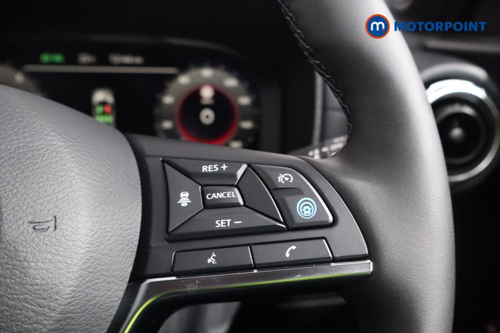 Nissan Juke Tekna Manual Petrol SUV - Stock Number (1556816) - 7th supplementary image