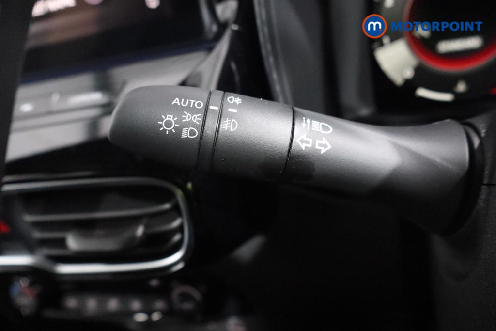 Nissan Juke Tekna Manual Petrol SUV - Stock Number (1556816) - 8th supplementary image