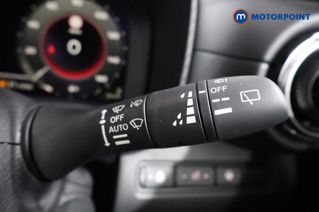 Nissan Juke Tekna Manual Petrol SUV - Stock Number (1556816) - 9th supplementary image