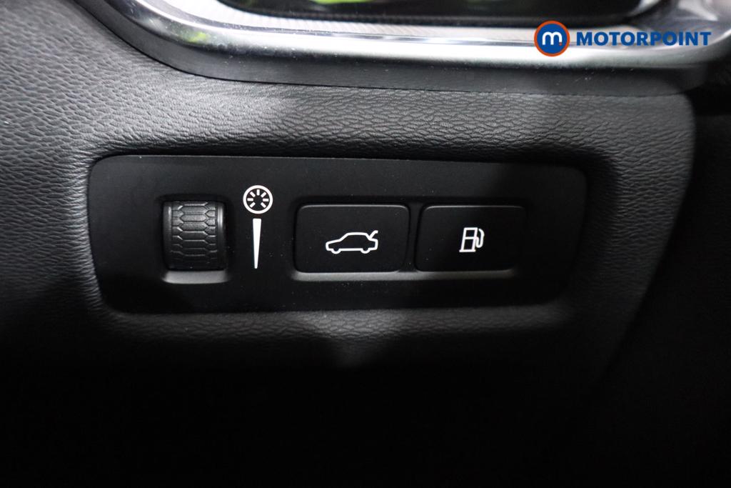 Volvo V60 R Design Automatic Petrol Plug-In Hybrid Estate - Stock Number (1557420) - 10th supplementary image