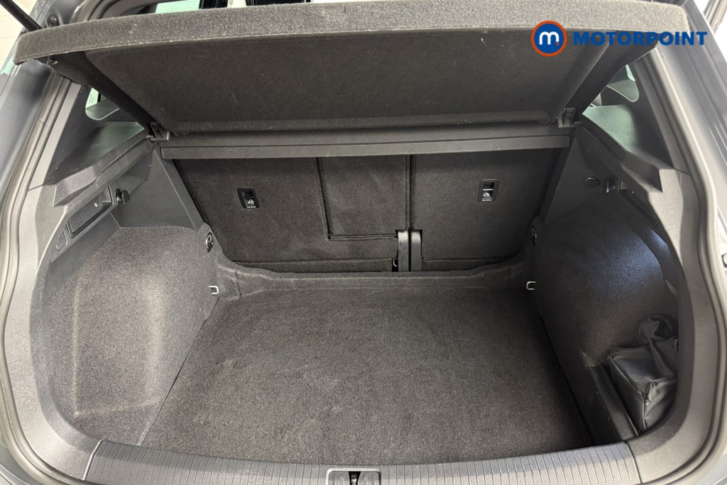 Volkswagen Tiguan R-Line Automatic Petrol SUV - Stock Number (1557633) - 3rd supplementary image
