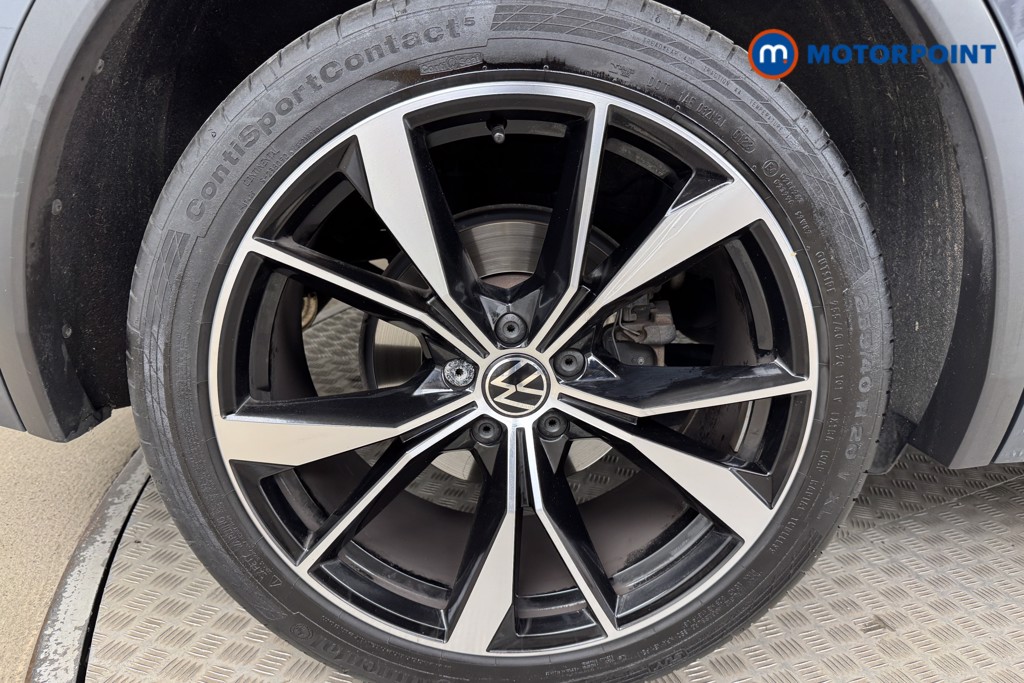Volkswagen Tiguan R-Line Automatic Petrol SUV - Stock Number (1557633) - 21st supplementary image