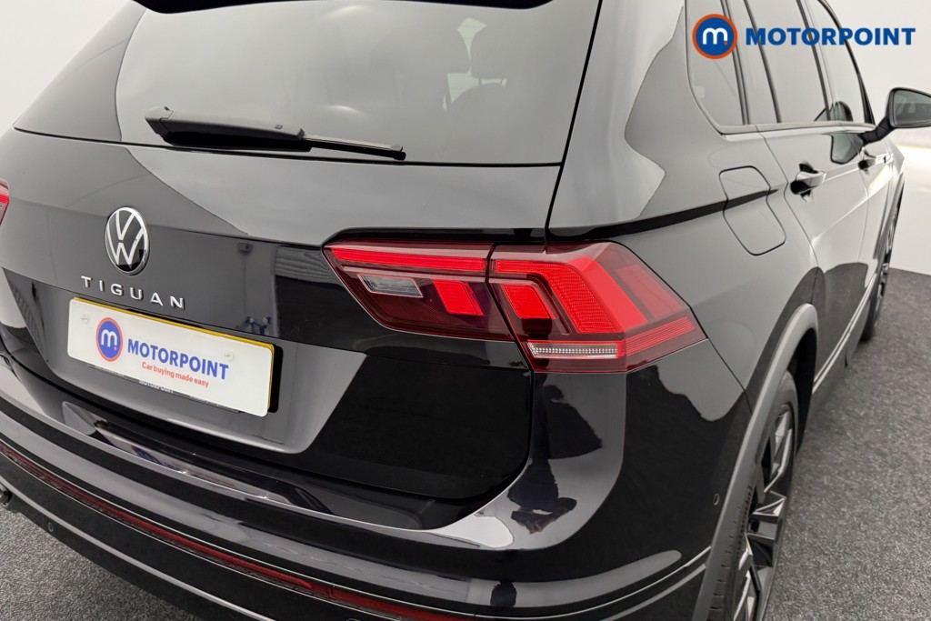 Volkswagen Tiguan Black Edition Automatic Petrol SUV - Stock Number (1557689) - 27th supplementary image