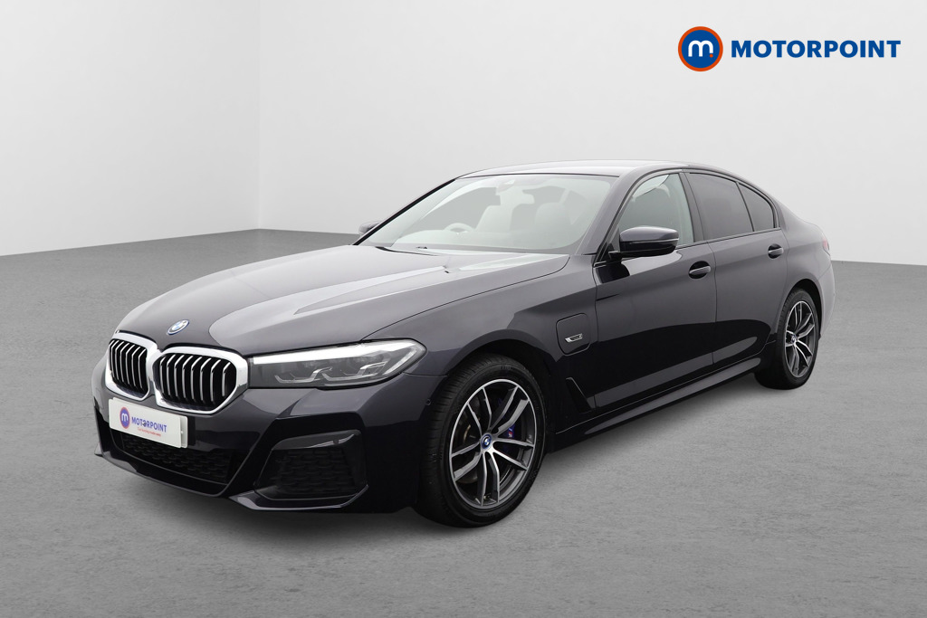 BMW 5 Series M Sport Automatic Petrol Plug-In Hybrid Saloon - Stock Number (1543671) - Passenger side front corner