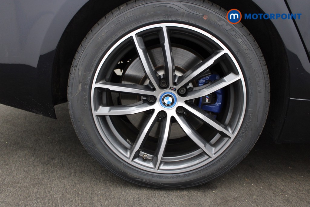 BMW 5 Series M Sport Automatic Petrol Plug-In Hybrid Estate - Stock Number (1543735) - 22nd supplementary image